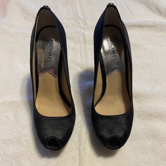 Michael Kors Shoes - Michael Kora Nadia Pump